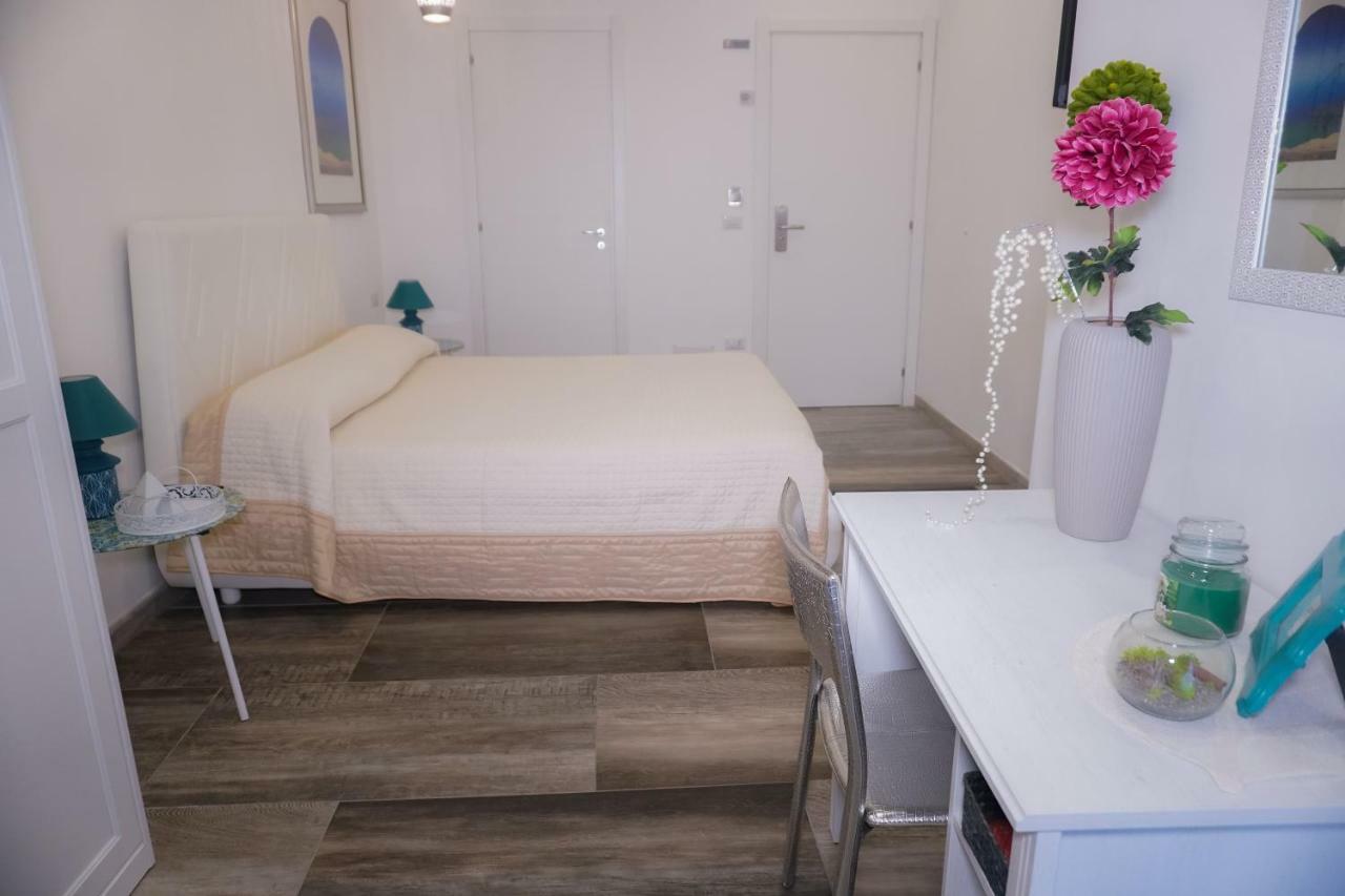 AleAndre Bed and Breakfast Foggia Eksteriør billede